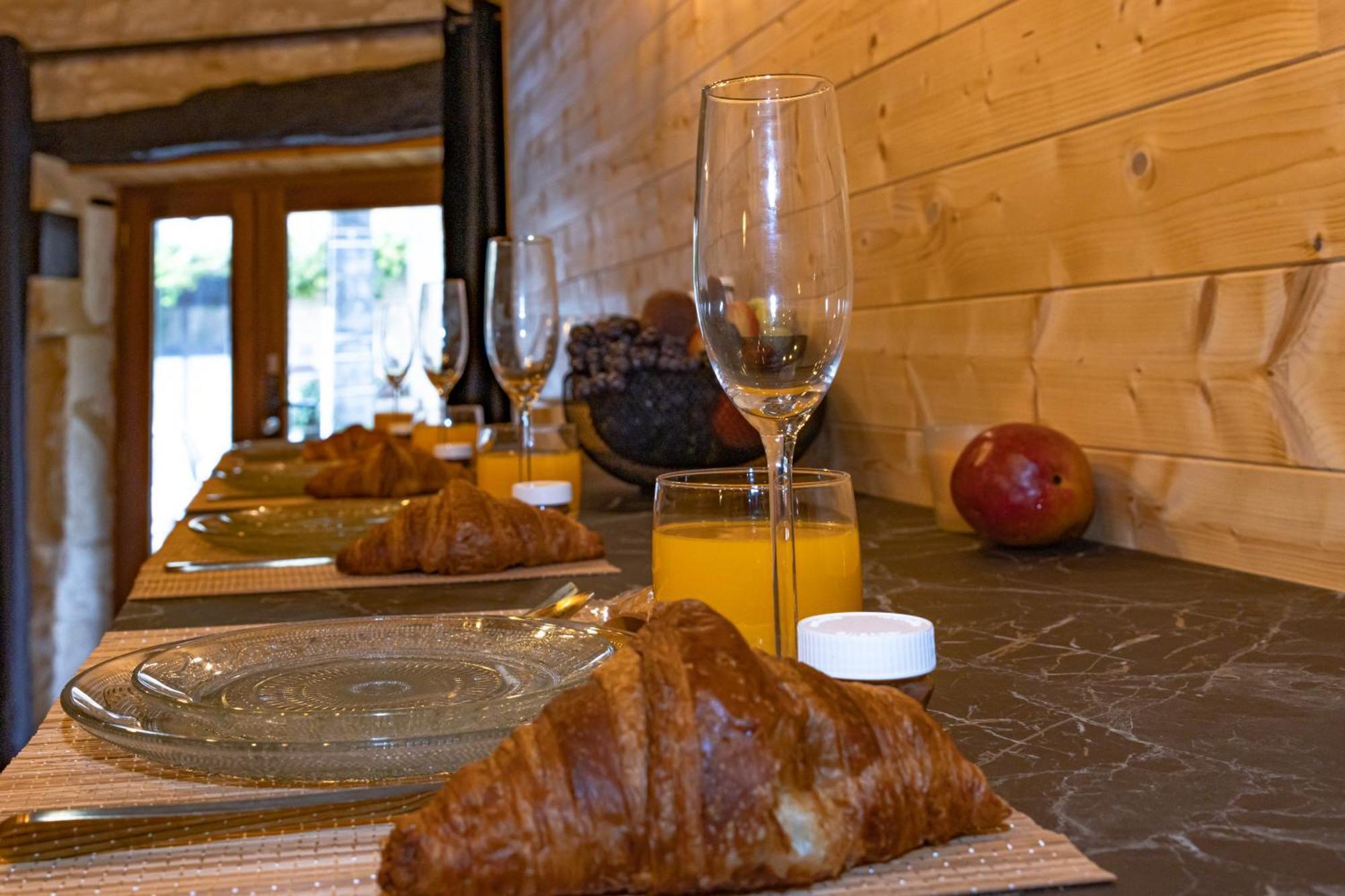 Le Chalet Saint-Pardoux-la-Rivière 外观 照片
